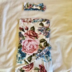Posh Peanut Layette. Swaddle and Matching Bow.